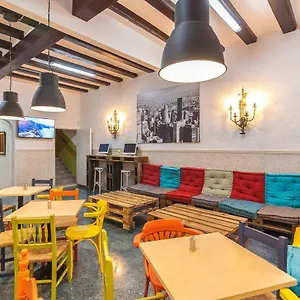  Ostello Loft Group